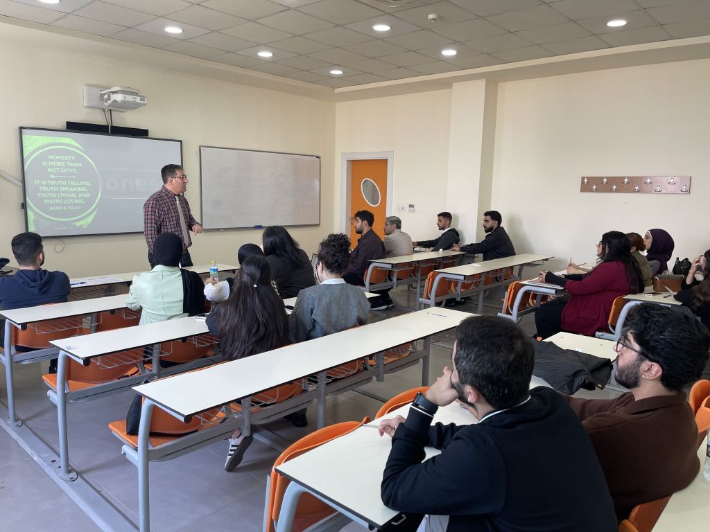 FASE Hosts Seminar on Honesty & Transparency in Communication